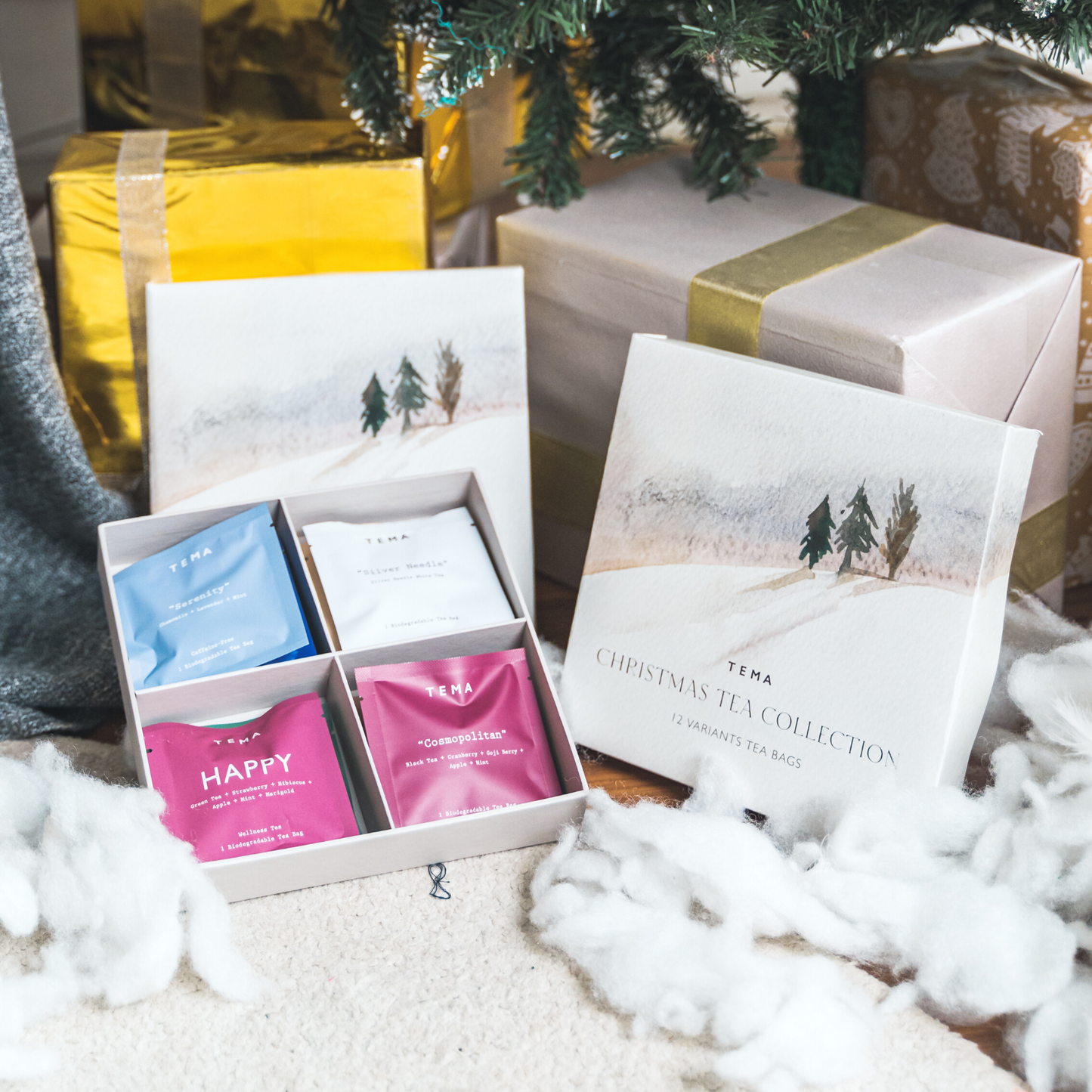 
                  
                    Classic Christmas 12 Tea Collection
                  
                